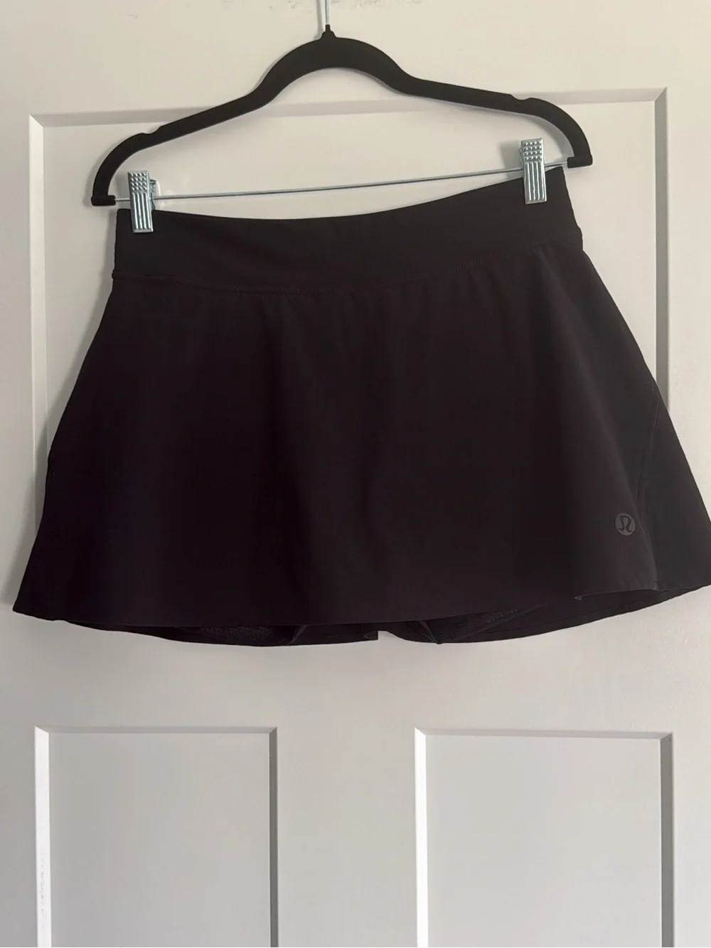 lululemon Size 8 Black Lightweight High-Rise Tennis Skirt